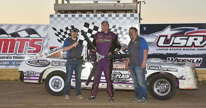 Eric Stanton won the USRA Hobby Stock feature.